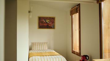 5 chambres, fer et planche à repasser, Wi-Fi, draps fournis