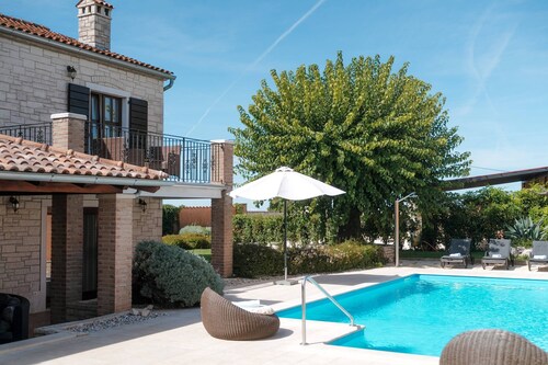 Villa Radetići (100431-K1) - Tinjan