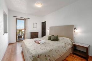 6 Schlafzimmer, Bügeleisen/Bügelbrett, Internetzugang, Bettwäsche