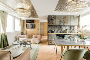 Apartment, Stadtblick | Eigene Küche | Kühlschrank, Mikrowelle, Ofen, Herdplatte
