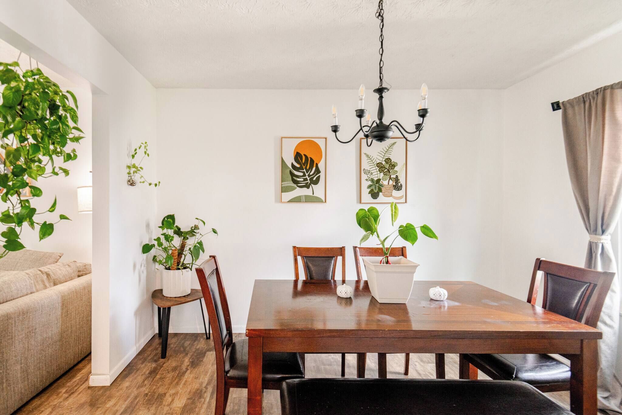 Rumah, 3 kamar tidur, kolam renang pribadi, pemandangan kolam renang | Ruang makan