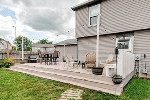 House, 3 Bedrooms, Private Pool, Pool View | Living area | Books - Modern Boho Retreat, in Grove City (Grove City)