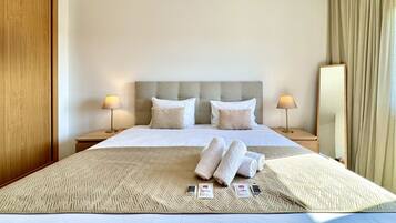 1 bedroom, bed sheets