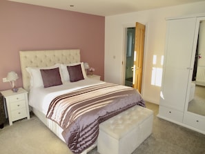 Blackout curtains, iron/ironing board, free WiFi