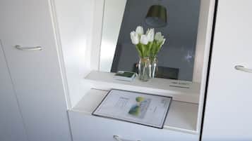 Quadruple Room | Blackout curtains, iron/ironing board, free WiFi