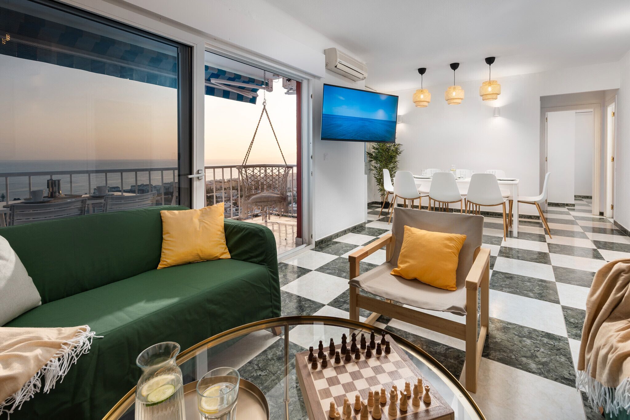 Tv, pejs, bordtennisbord