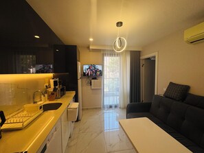 Condo, Resort View | Iron/ironing board, free WiFi, bed sheets - Elite City 3 (Alanya)