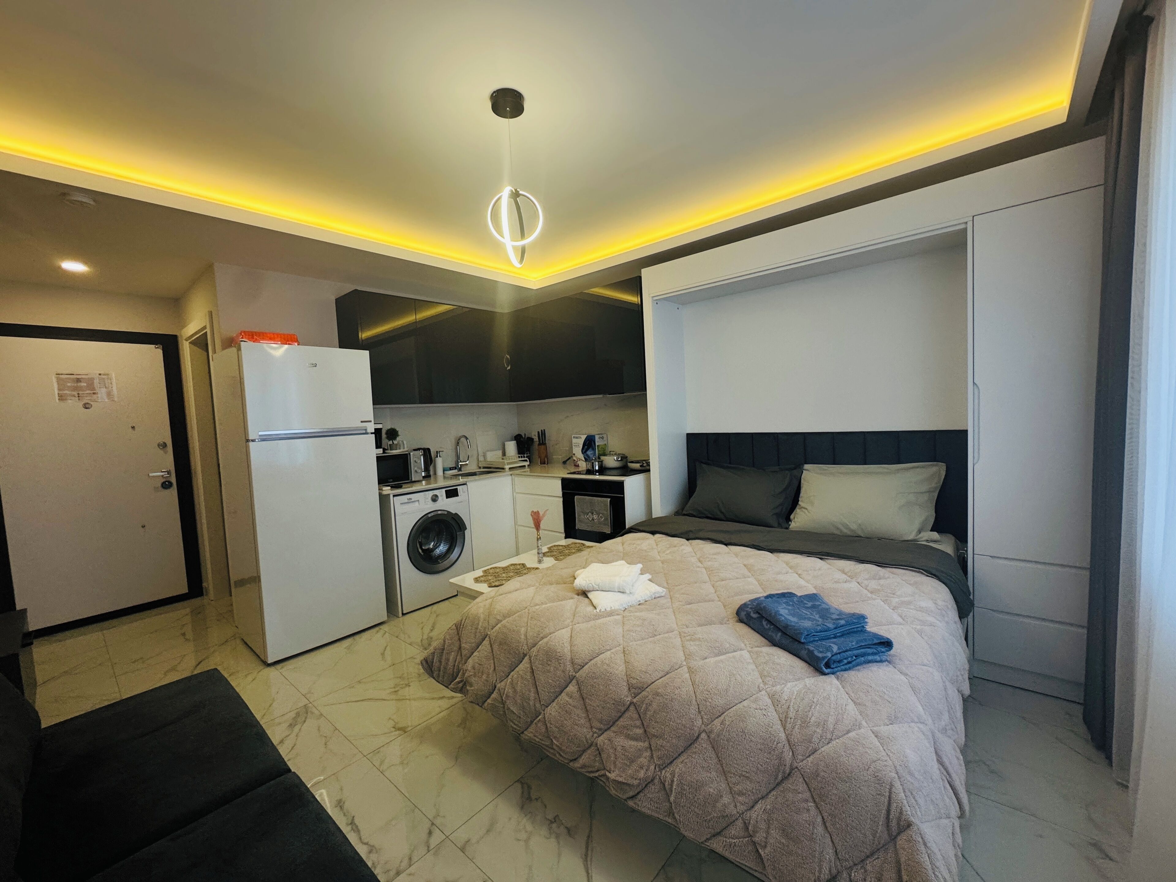 Condo, City View | Iron/ironing board, free WiFi, bed sheets