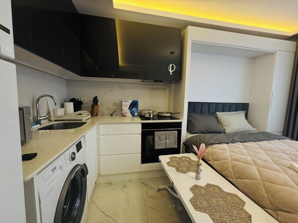 Apartment, Stadtblick | Eigene Küche | Großer Kühlschrank, Mikrowelle, Ofen, Herdplatte