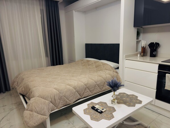 Condo | Iron/ironing board, free WiFi