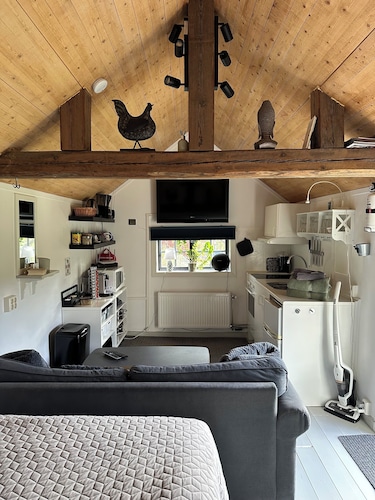 Stubbhuggets Lillstuga, a calm and quiet place with only forest and host near by