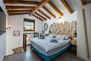 4 bedrooms, Internet, bed sheets
