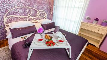 4 bedrooms, internet, bed sheets