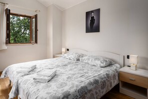 3 bedrooms, internet, bed sheets - Villa Genia (100081-K1) - Baderna (Baderna)