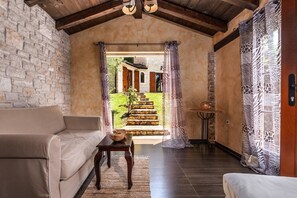 TV - Villa Fairy Garden (100371-K1) - Cehici (Cehici)