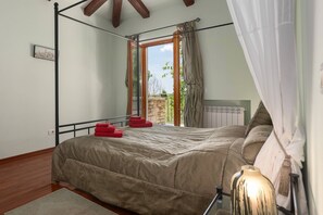 3 bedrooms, iron/ironing board, Internet, bed sheets - Villa Fairy Garden (100371-K1) - Cehici (Cehici)