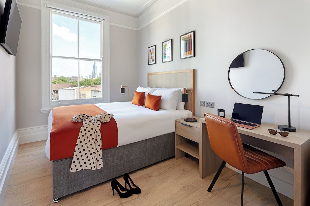 Huoneisto, 2 makuuhuonetta, kaupunkinäköala | Silitysrauta/-lauta, ilmainen Wi-Fi