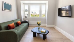 Leilighet – deluxe, 2 soverom | Oppholdsområde