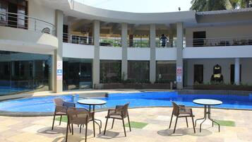 Outdoor pool, pool umbrellas