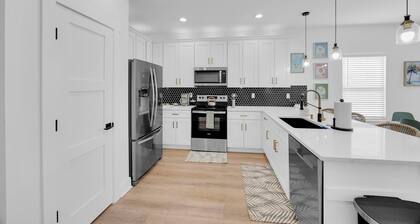 Luxury Beach Home | Sauna & Cold Plunge | E-Bikes