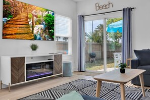 Smart TV, fireplace - Beach Home | Sauna & Cold Plunge | E-Bikes (Jacksonville Beach)