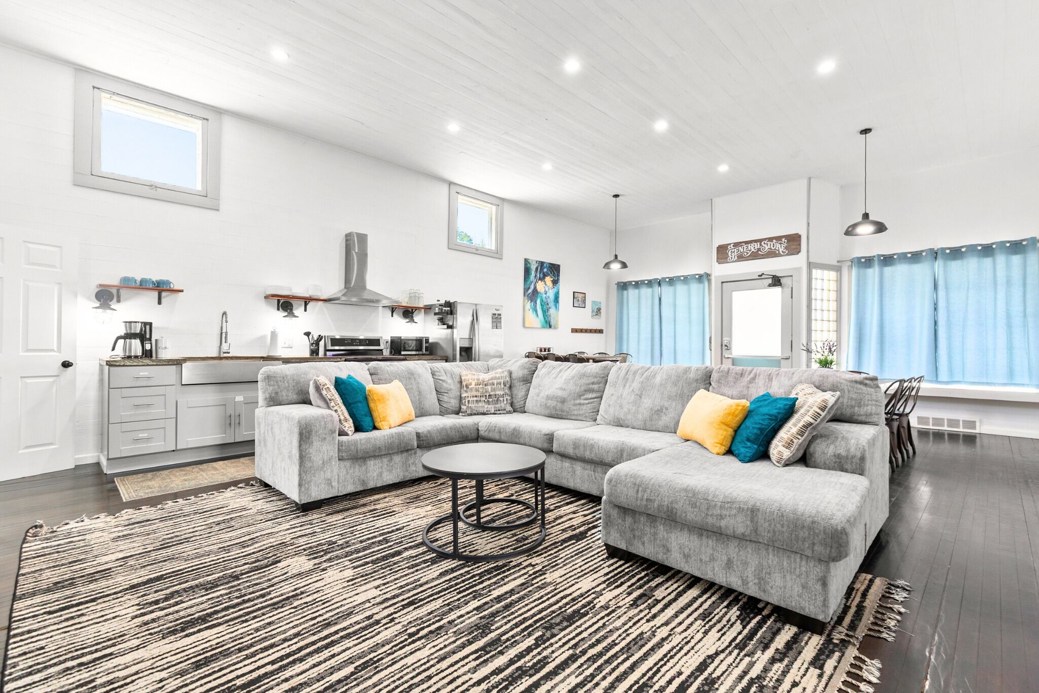 Smart-tv och eldstad