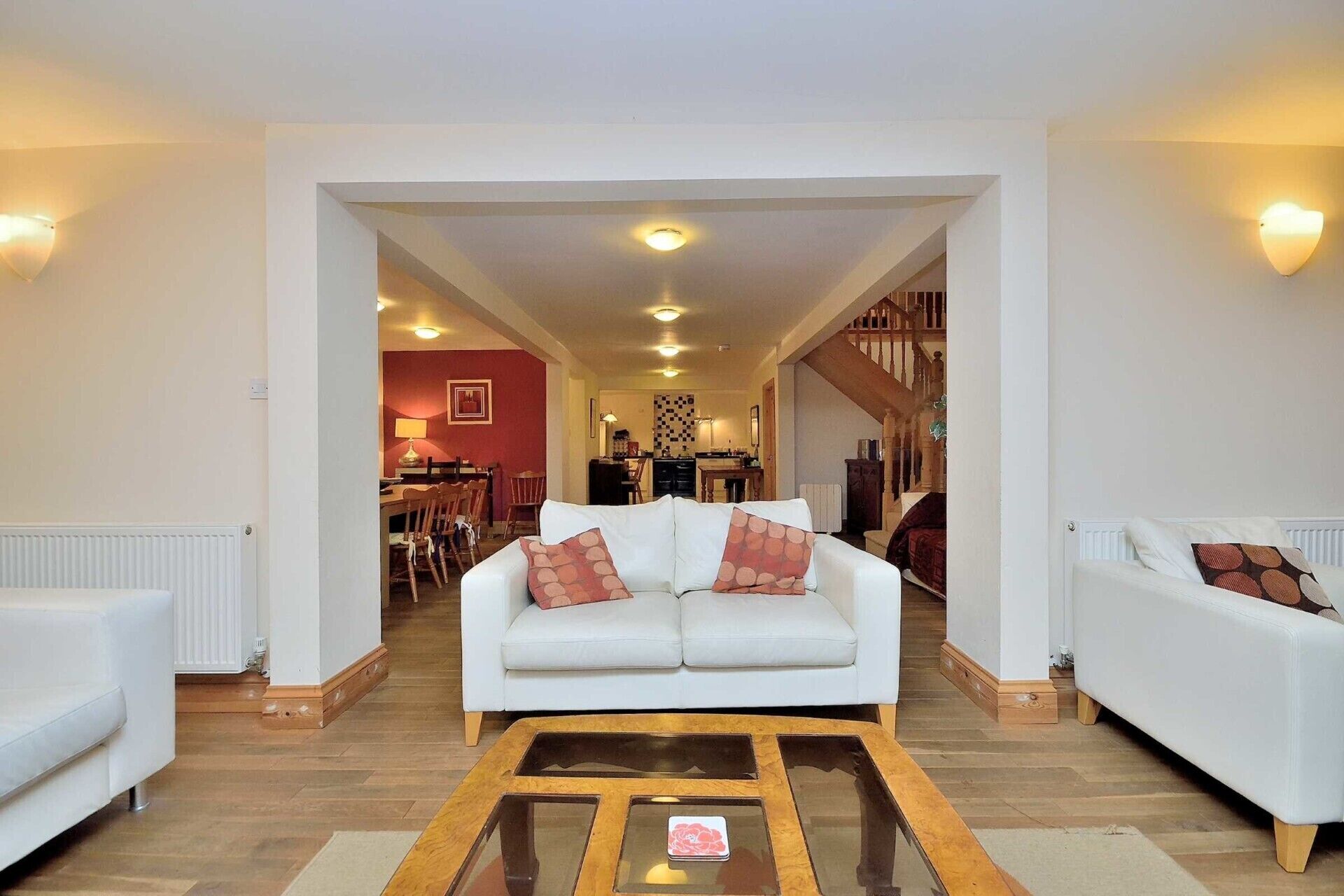 Family House, 5 Bedrooms, Pets allowed, Garden View | Living area | Flat-screen TV