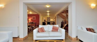 Betws Y Coed Holiday Home by Guestz