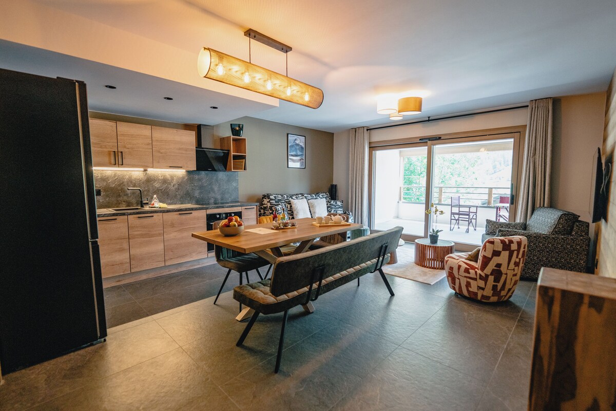 Apartment, 2 Bedrooms | Living area | 50-cm flat-screen TV with cable channels