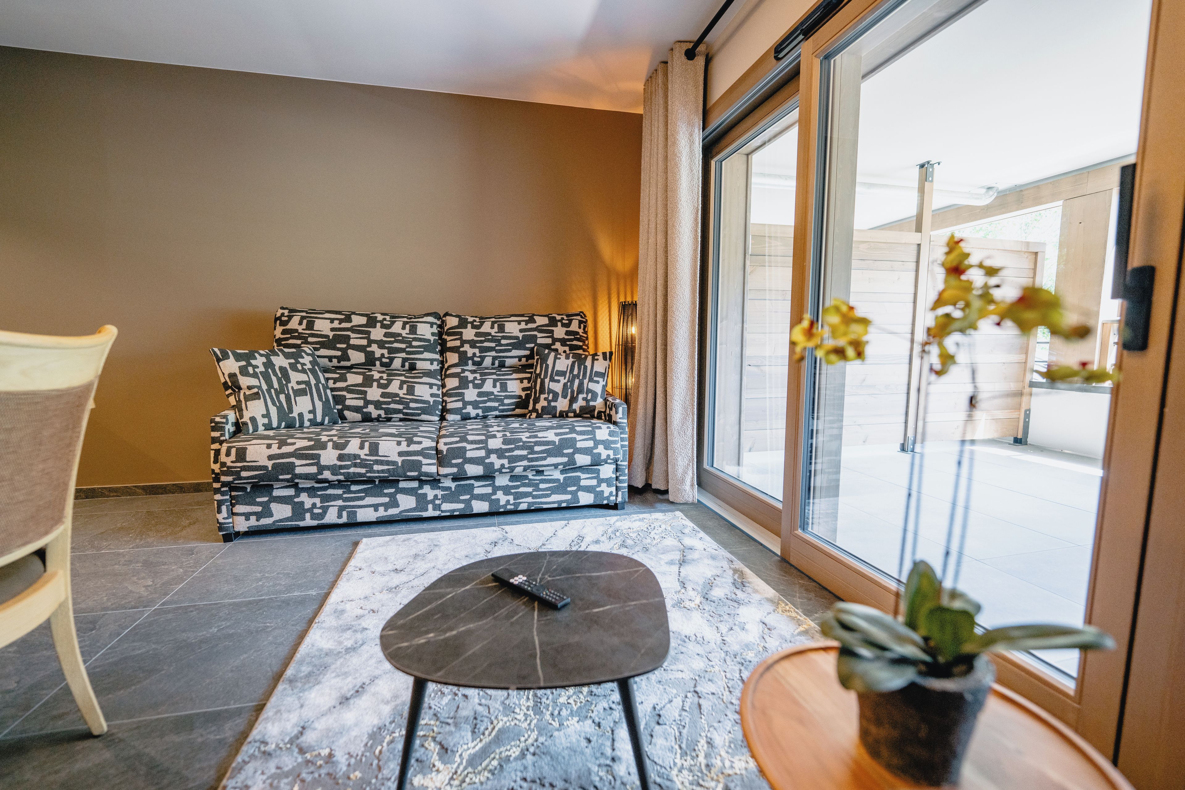 Apartment, 1 Bedroom | Living area | 50-cm flat-screen TV with cable channels