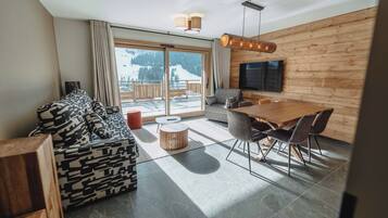 Apartemen Comfort, dapur, pemandangan gunung | Area keluarga