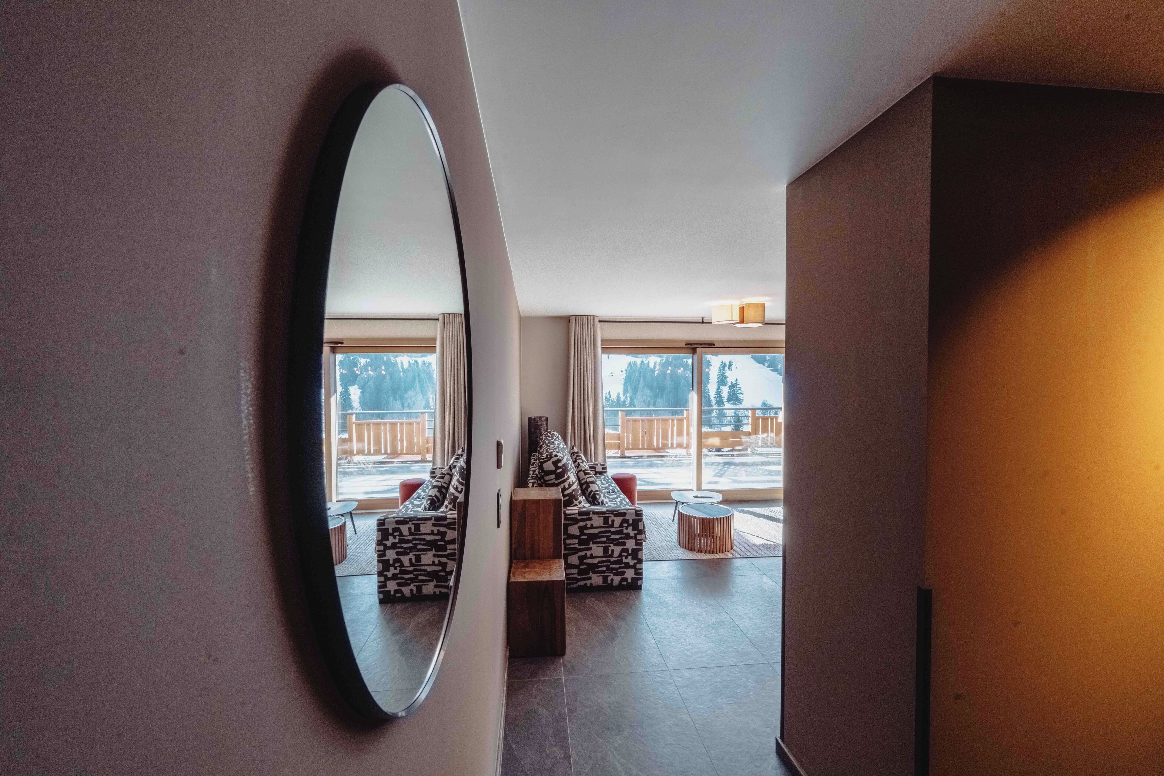 Comfort Apartment, Kitchen, Mountain View | Living area
