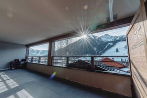 Comfort Apartment, Kitchen, Mountain View | Terrace/patio