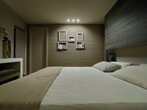 1 camera, ferro/asse da stiro, Wi-Fi gratuito, lenzuola