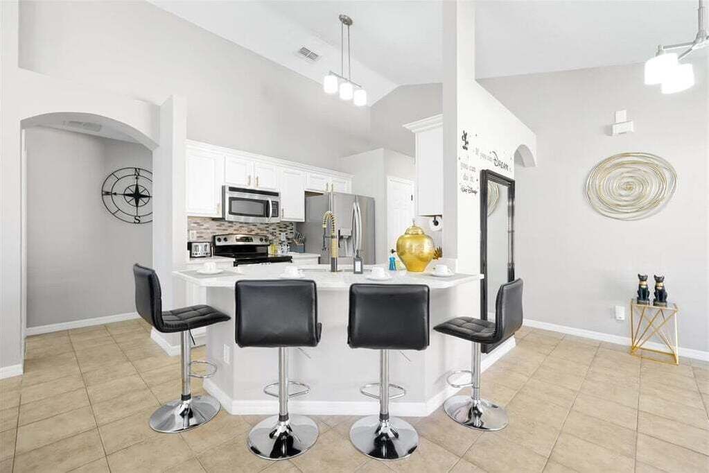 冰箱、微波炉、烤箱、炉灶