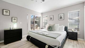 4 bedrooms, desk, iron/ironing board, free WiFi