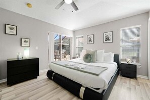 4 عدّة غرف نوم ومكتب ومكواة/لوح كي وواي فاي مجانًا