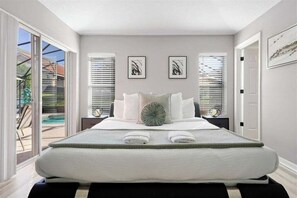 4 bedrooms, desk, iron/ironing board, free WiFi