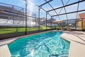 Inomhuspool och uppvärmd pool