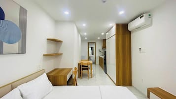 Standard Apartment | Soundproofing, free WiFi, bed sheets