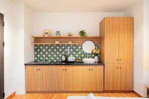 City Twin Room | Soundproofing, free WiFi, bed sheets - Sujet Center Hotel by Haviland  (Hai Chau)