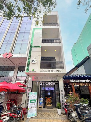 المنشأة من الخارج