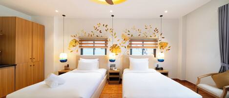 City Twin Room | Soundproofing, free WiFi, bed sheets