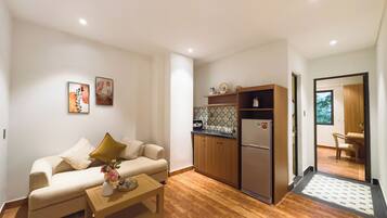 Leilighet – superior | Eget kjøkken | Minikjøleskap, mikrobølgeovn, kokeplater og kjøkkenutstyr