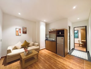 Leilighet – superior | Eget kjøkken | Minikjøleskap, mikrobølgeovn, kokeplater og kjøkkenutstyr