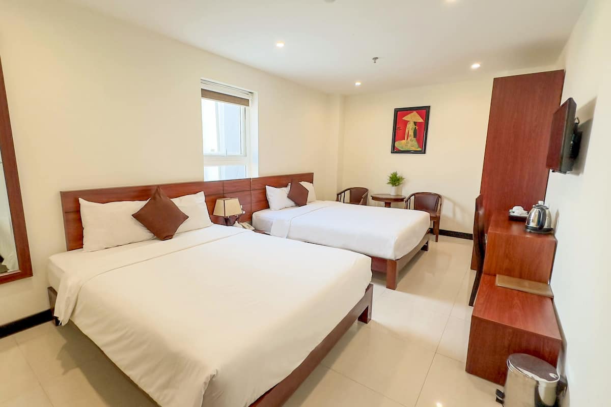 City Twin Room | Free WiFi, bed sheets