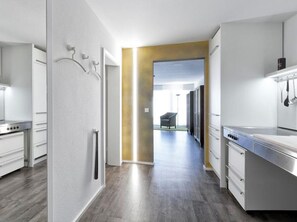 Interior - Modern 45 sqm Apartment with Wi-Fi in Central Emmendingen (Emmendingen)