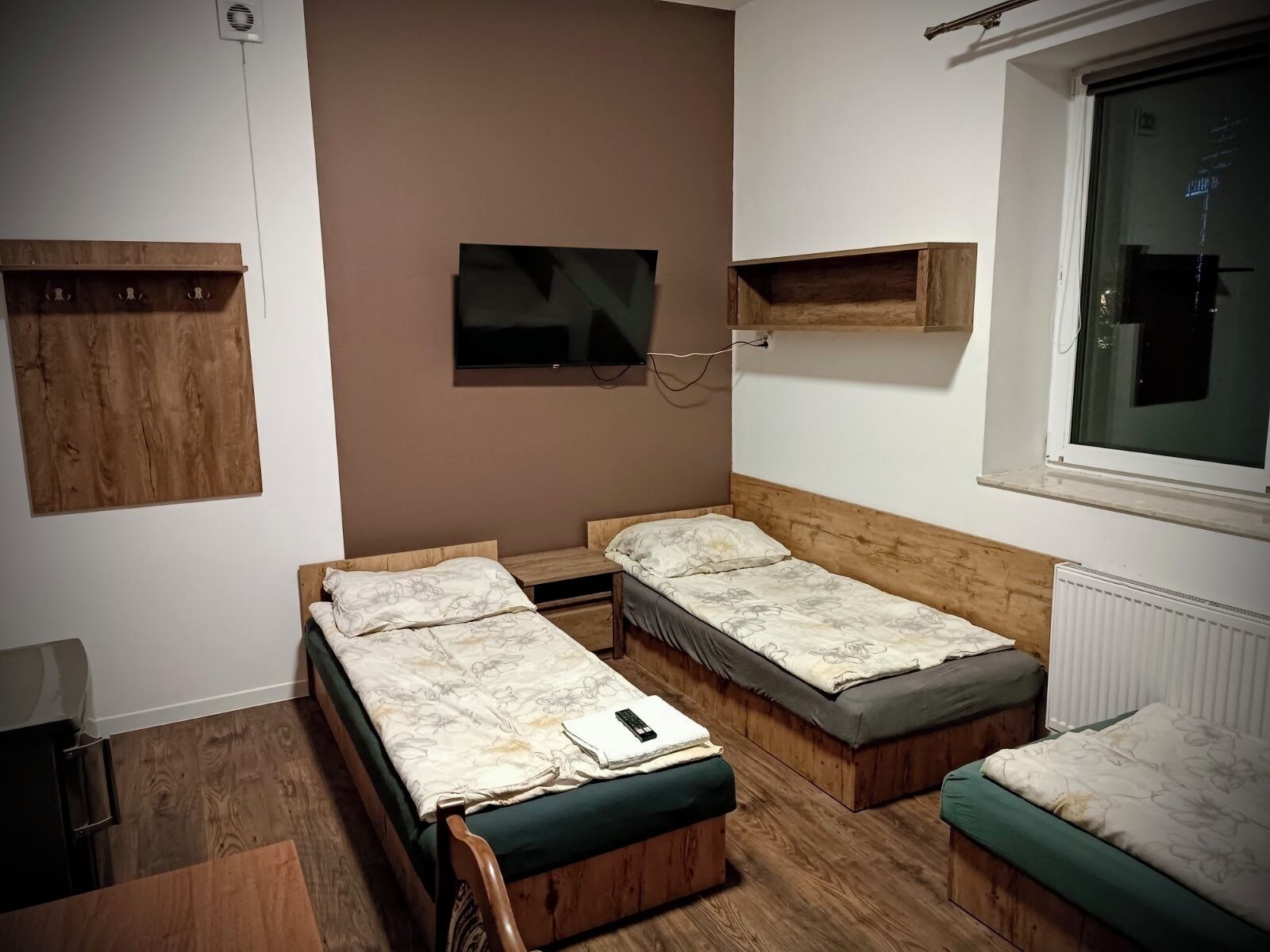 Habitación triple clásica | Tabla de planchar con plancha y wifi gratis