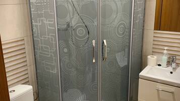 Classic Double Room | Iron/ironing board, free WiFi