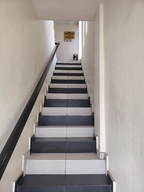 Staircase - Newland Hotel by Ardens - Taman Pelangi (Johor Bahru)